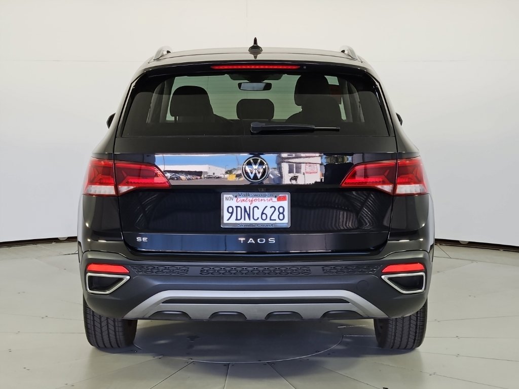 Certified 2023 Volkswagen Taos SE FWD image 8