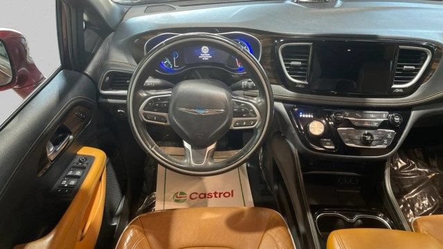 Used 2021 Chrysler Pacifica Pinnacle FWD image 14