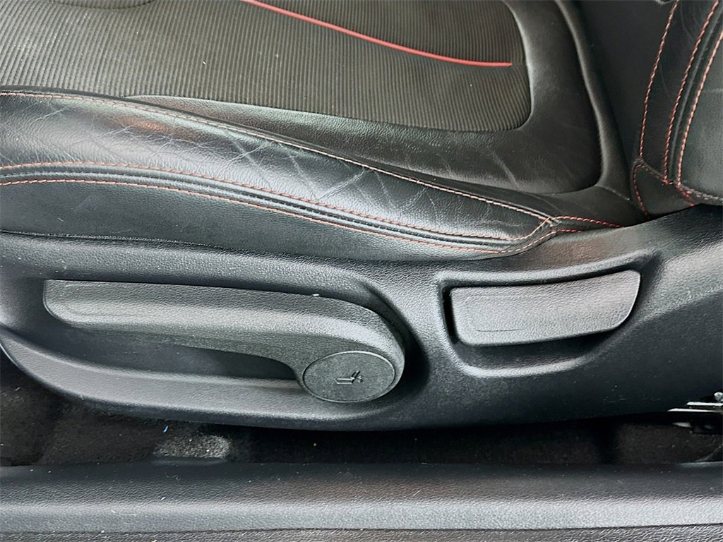 Used 2020 Hyundai Veloster 2.0 Premium image 19