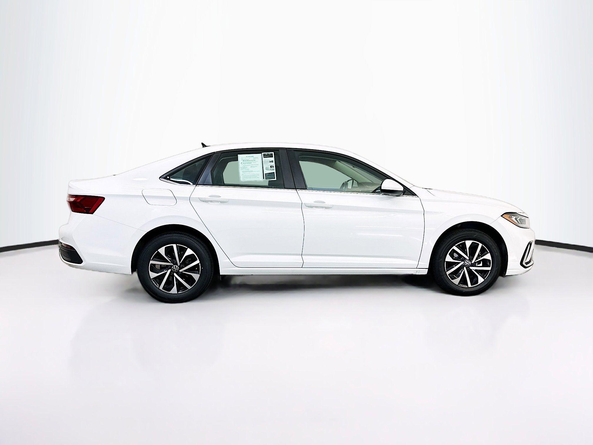 Used 2025 Volkswagen Jetta S image 10