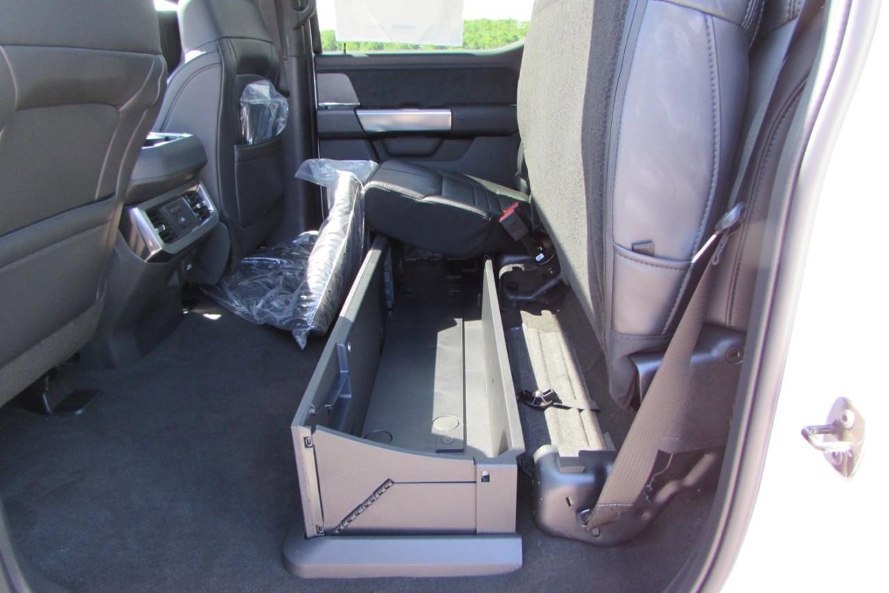 New 2025 Ford F250 Platinum image 36