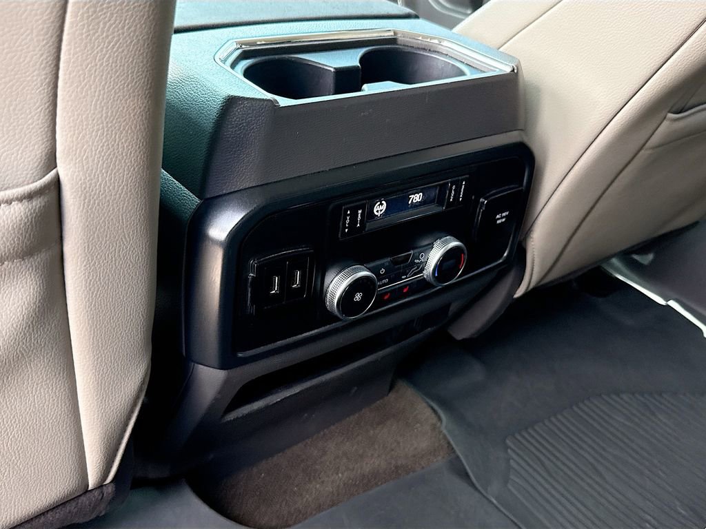 Used 2020 Ford Expedition Limited image 28