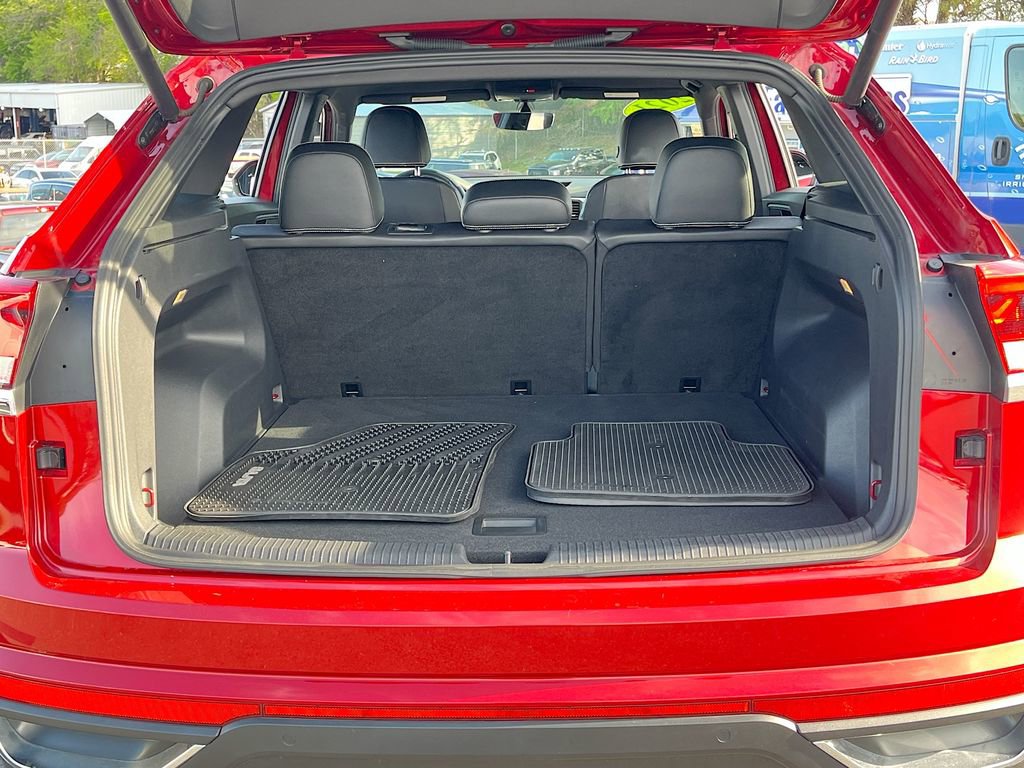 Used 2021 Volkswagen Atlas Cross Sport SE image 25