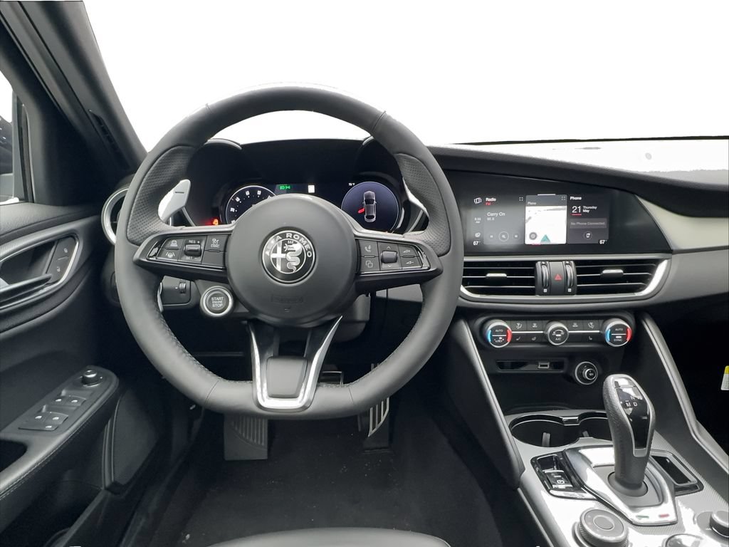 New 2026 Alfa Romeo Giulia w/ Driving Assist Package RWD image 34