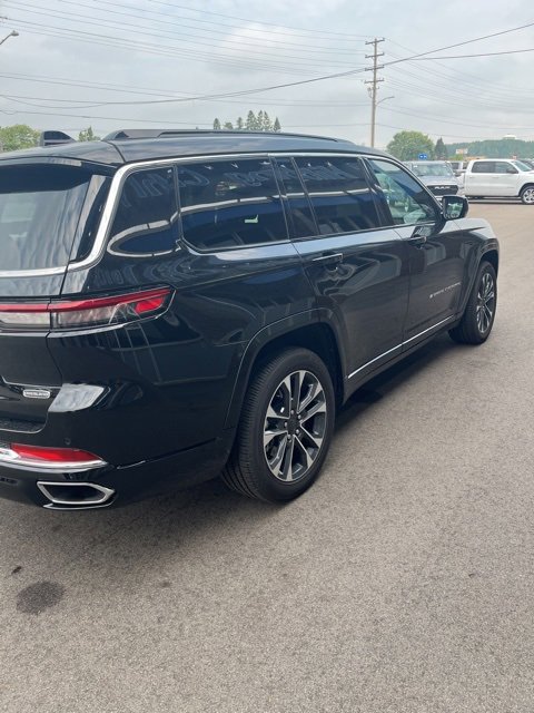 Used 2024 Jeep Grand Cherokee L Overland w/ Luxury Tech Group IV image 4