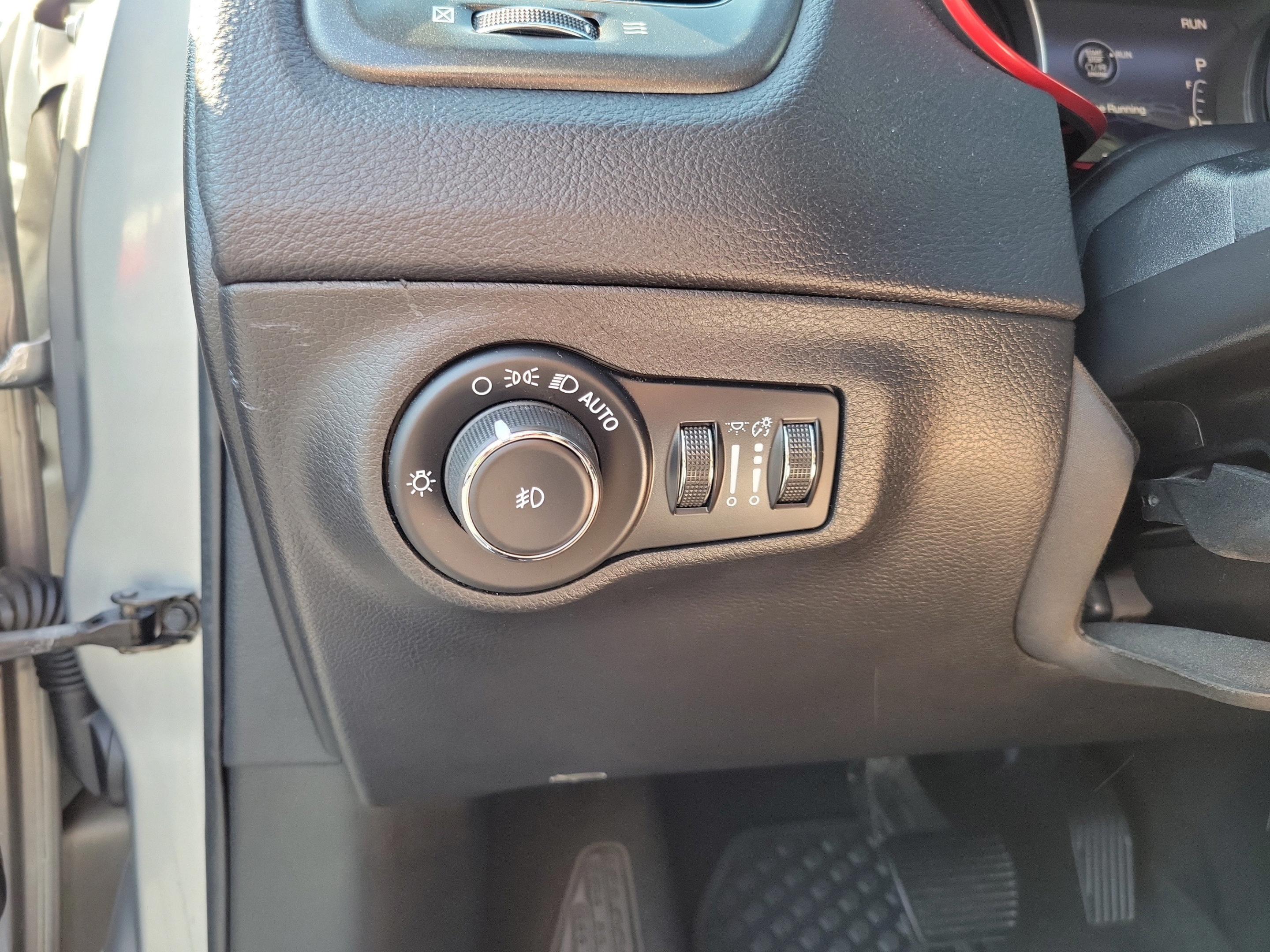 Used 2021 Jeep Compass Trailhawk AWD/4WD image 11