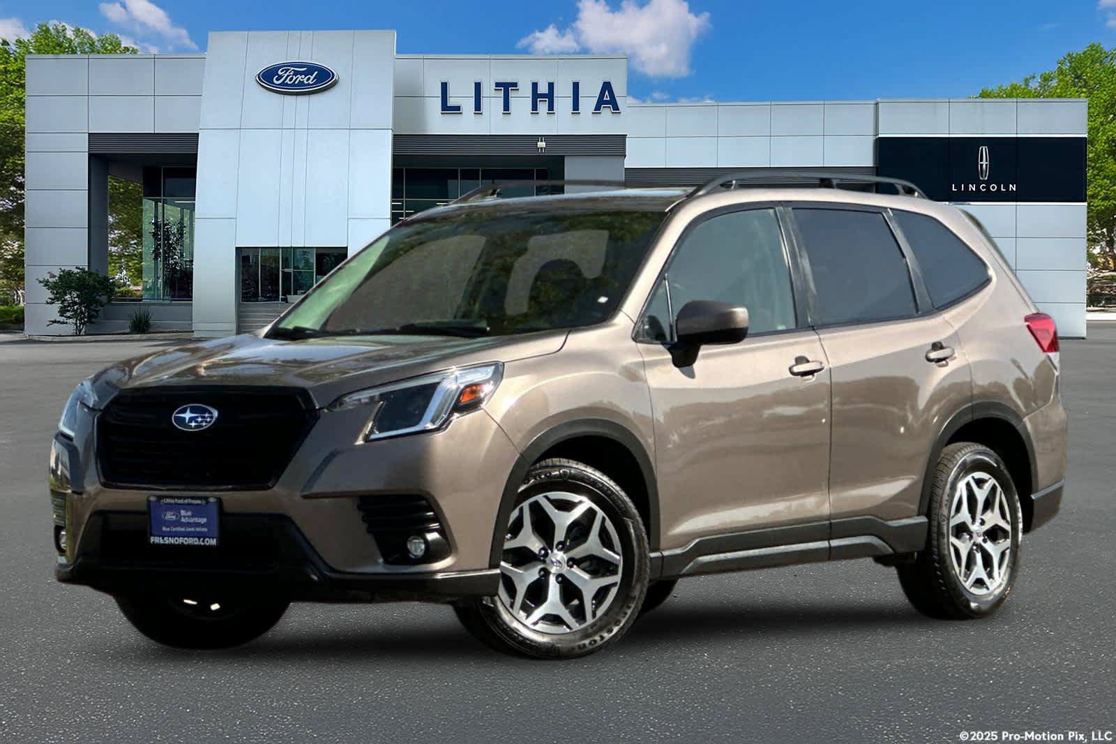 Used 2024 Subaru Forester Premium AWD/4WD image 1