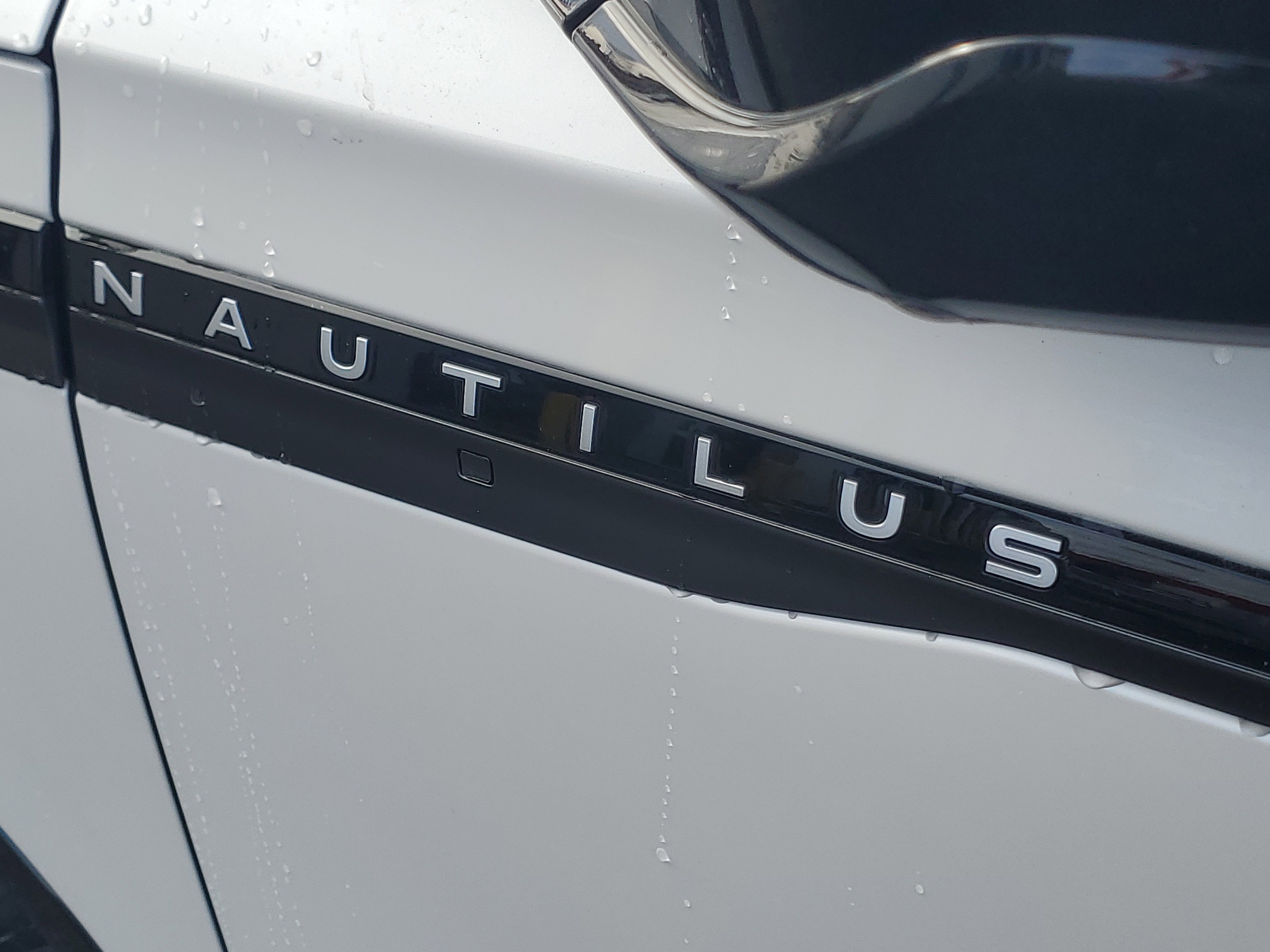 New 2026 Lincoln Nautilus Reserve w/ Jet Appearance Package image 7