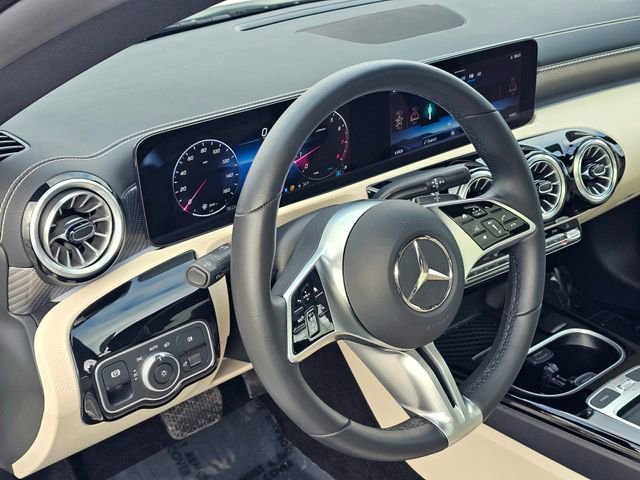 Certified 2025 Mercedes-Benz CLA 250 4MATIC image 17