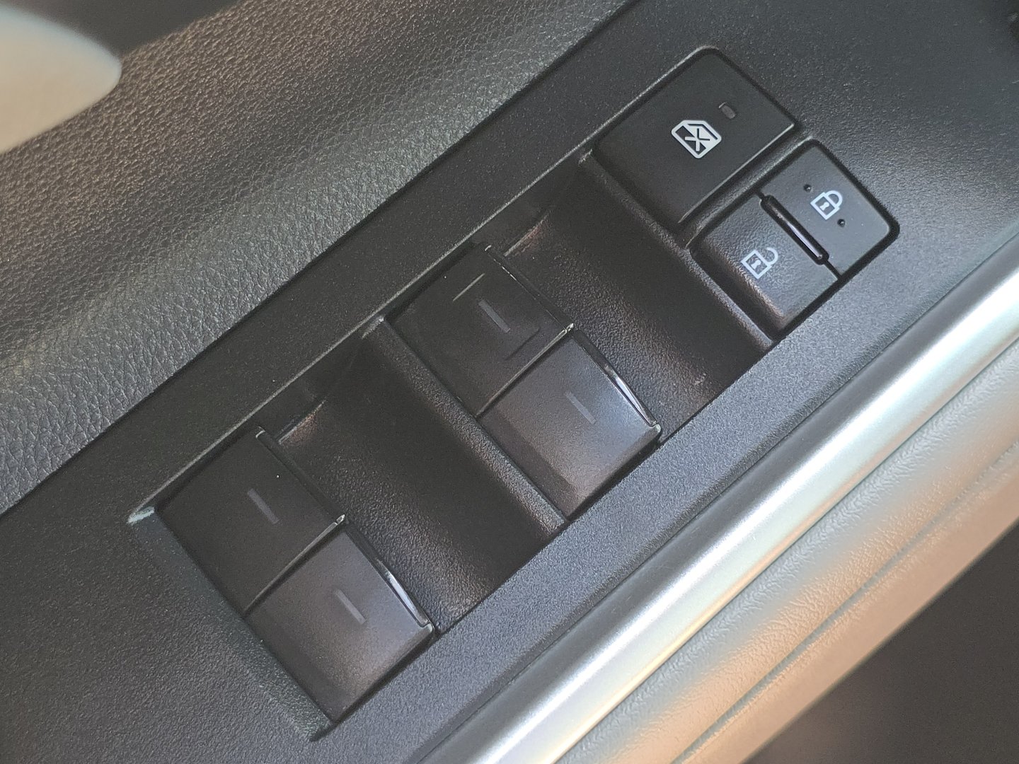 Used 2025 Toyota Highlander XLE AWD/4WD image 26