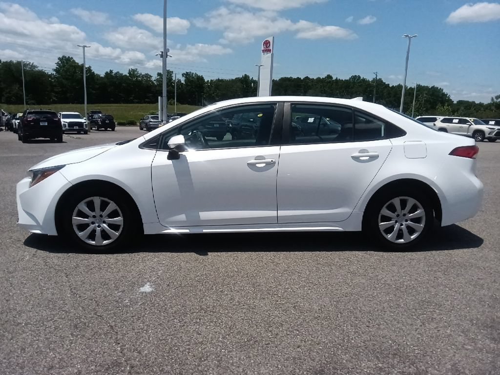 Used 2023 Toyota Corolla LE FWD image 6
