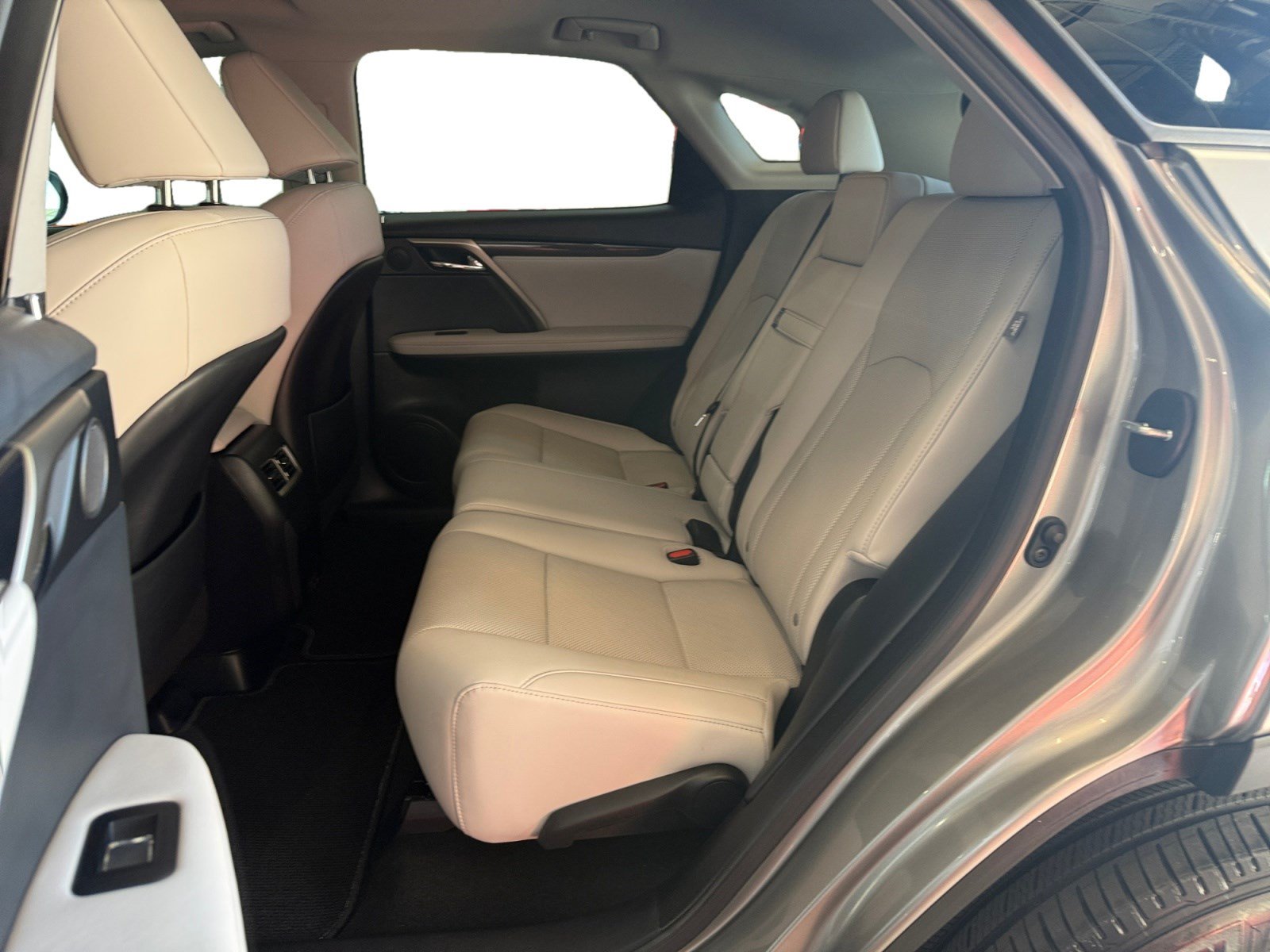 Used 2020 Lexus RX 350 FWD w/ Accessory Package image 13