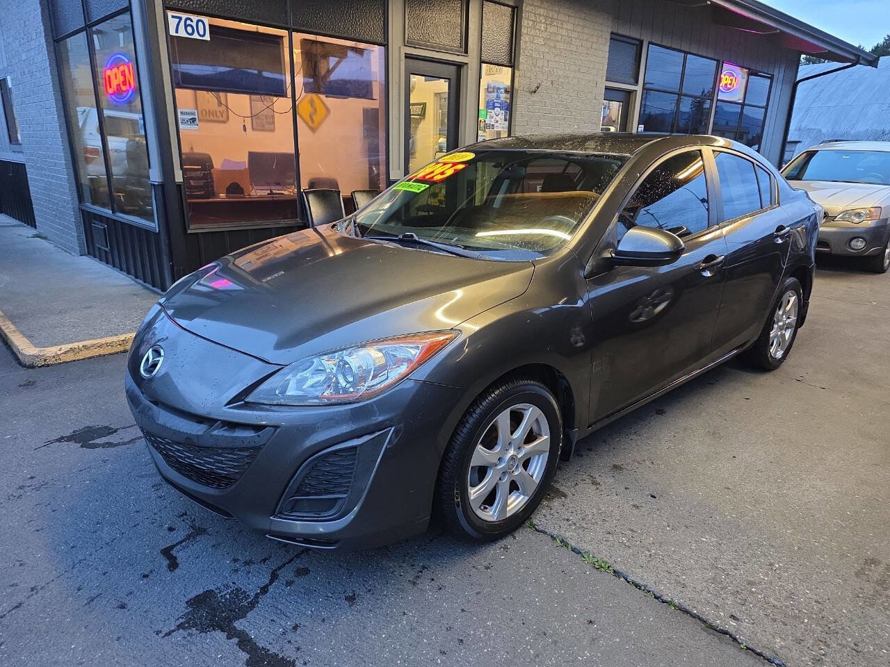 Used 2010 MAZDA MAZDA3 i Touring image 5