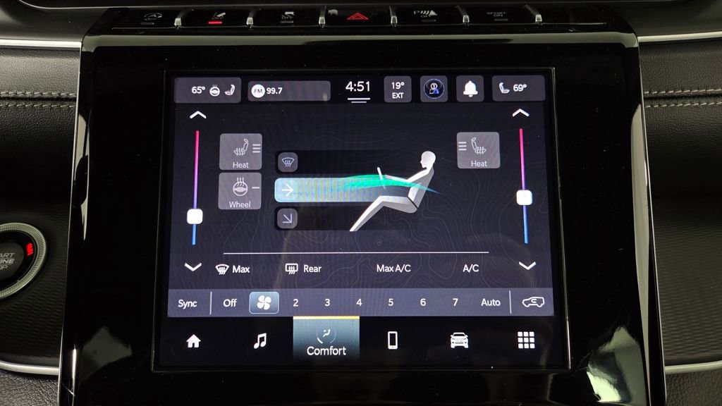 New 2025 Jeep Grand Cherokee Laredo w/ Luxury Tech Group I image 24