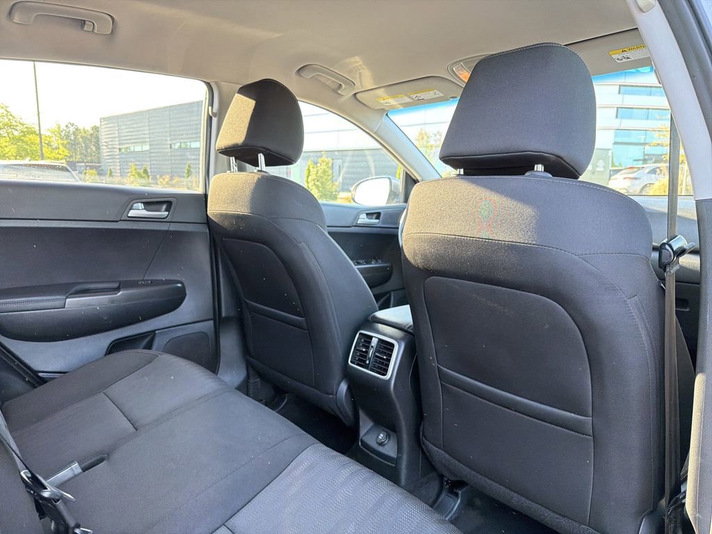 Used 2022 Kia Sportage LX image 16