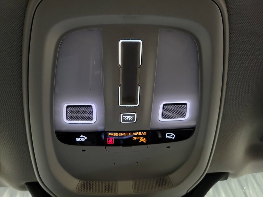 Used 2023 Volvo XC90 B5 Core AWD/4WD image 21