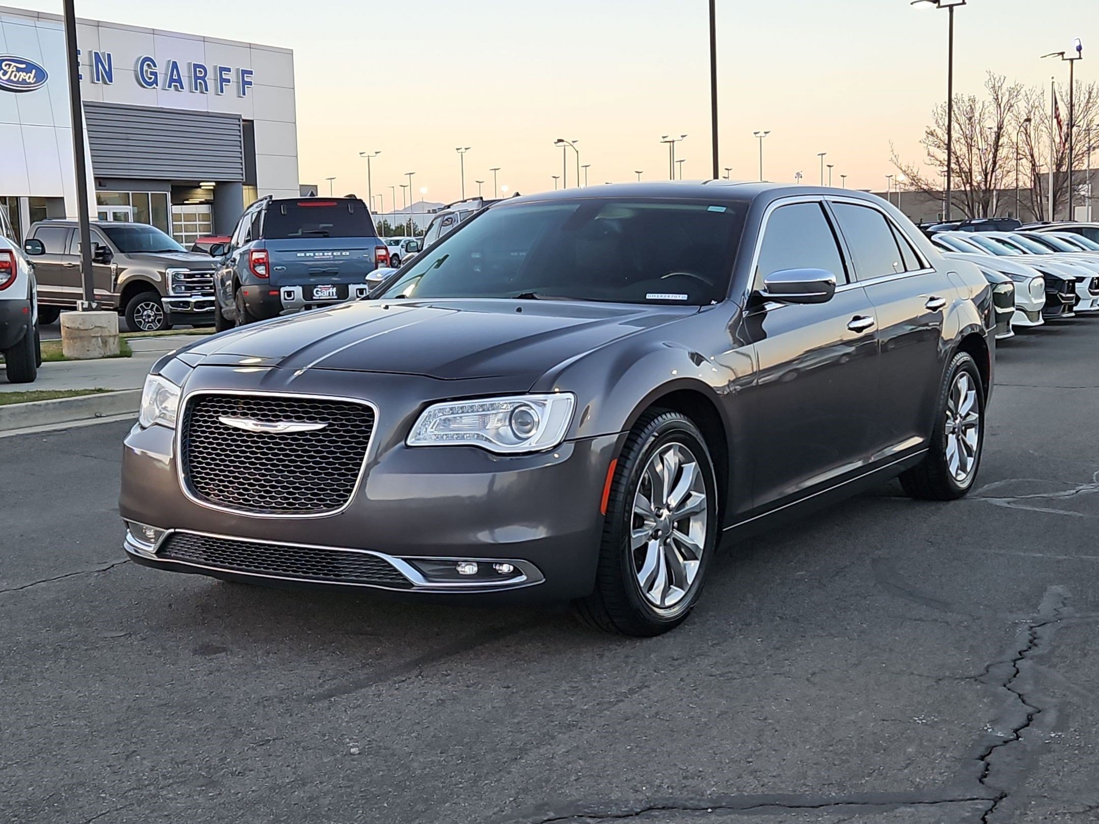 Used 2016 Chrysler 300 C image 10