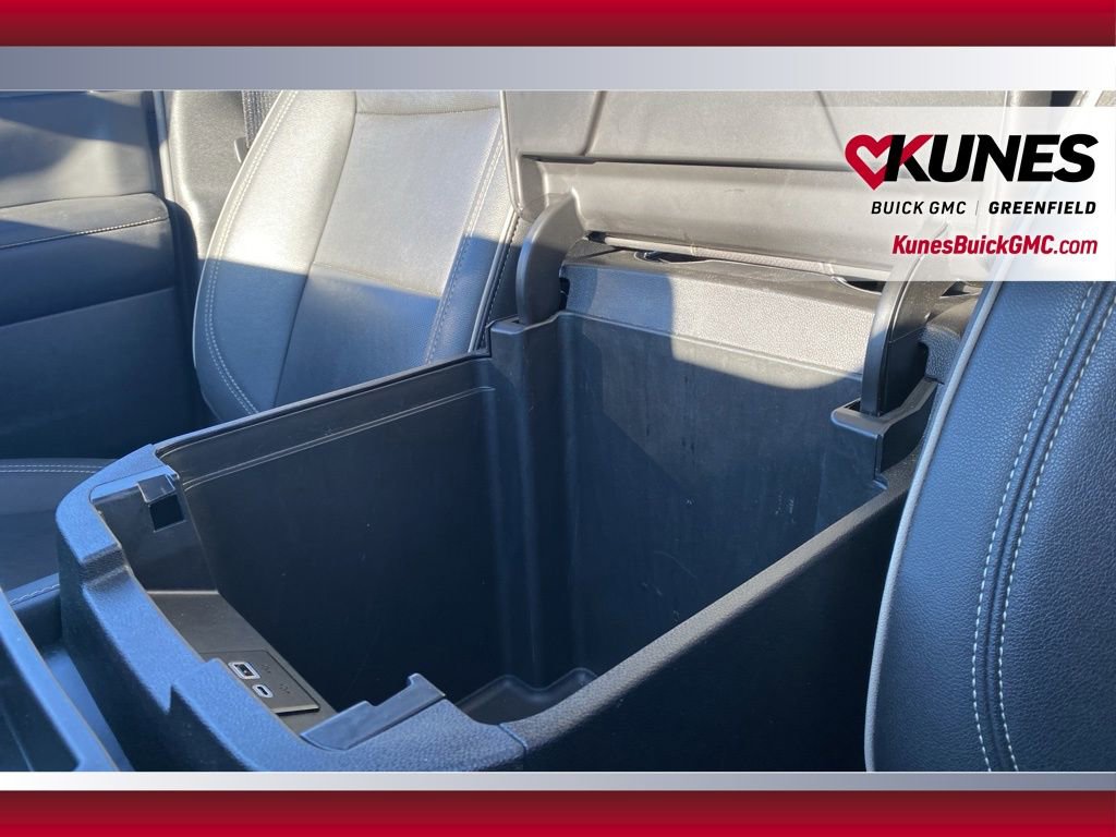 Used 2024 GMC Yukon XL SLT image 33