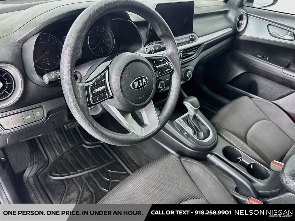 Used 2021 Kia Forte LXS FWD image 9