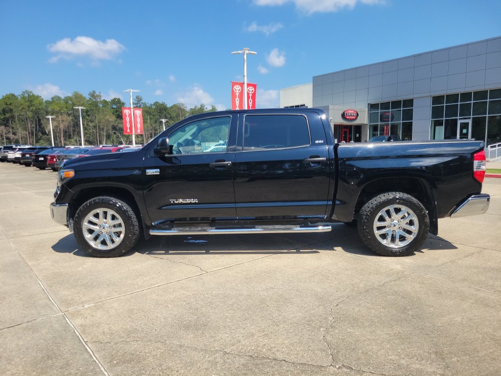 Certified 2020 Toyota Tundra SR5 w/ SR5 Upgrade Package AWD/4WD image 2