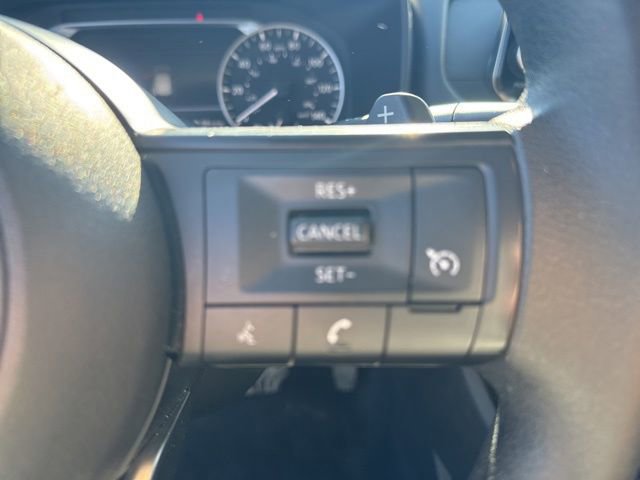 Used 2024 Nissan Rogue S AWD/4WD image 13