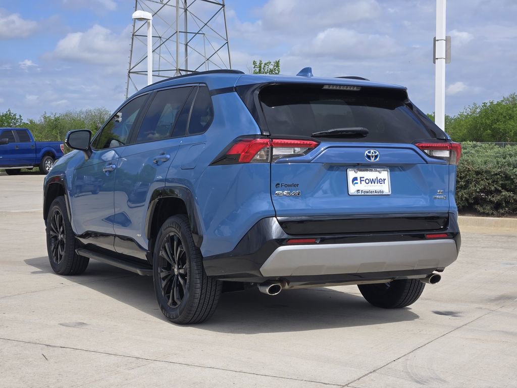 Certified 2022 Toyota RAV4 SE w/ Convenience Package image 5