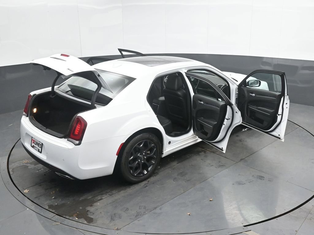 Used 2023 Chrysler 300 Touring L w/ Popular Equipment Group image 55