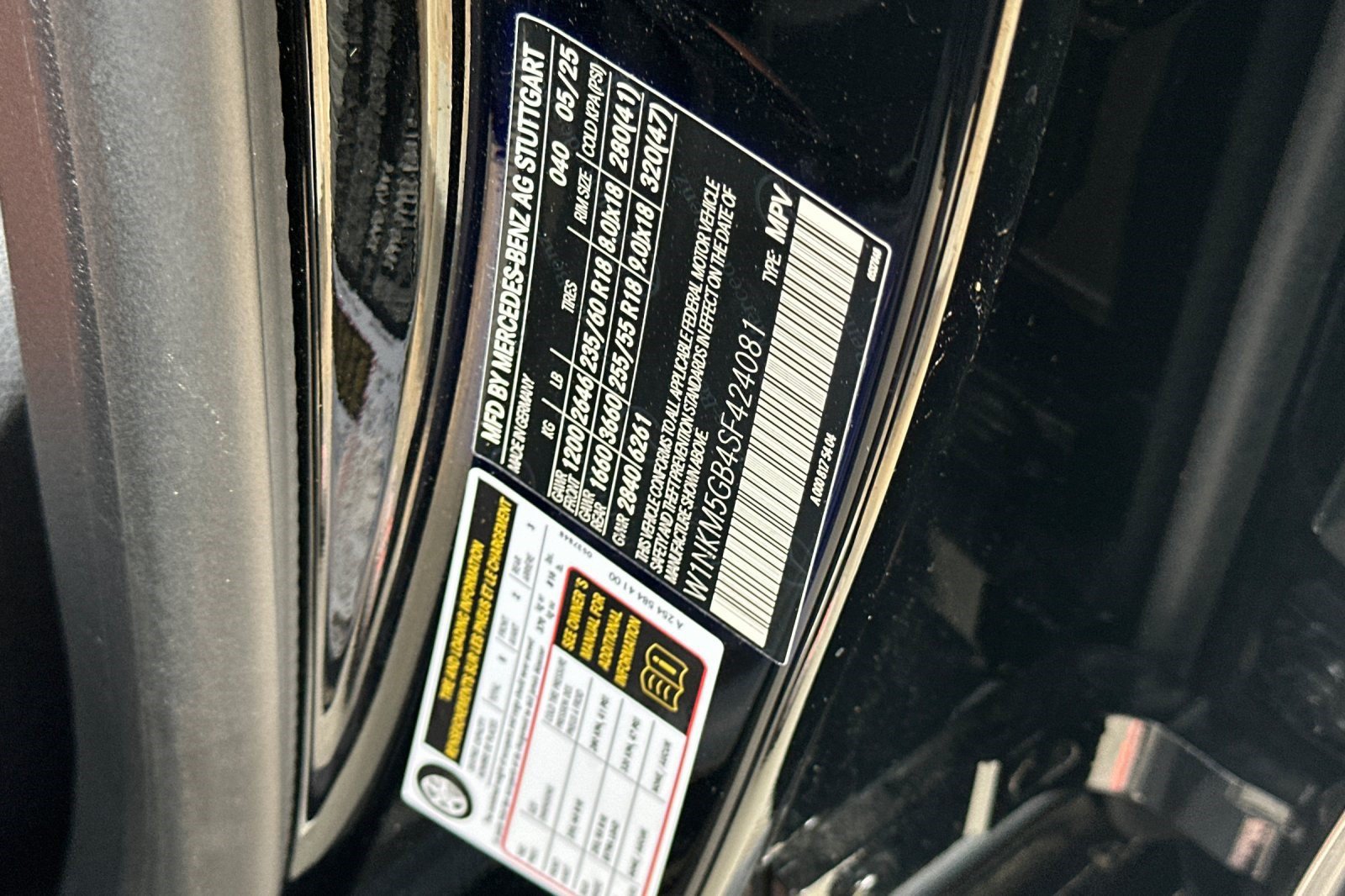 Used 2025 Mercedes-Benz GLC 350e 4MATIC image 31