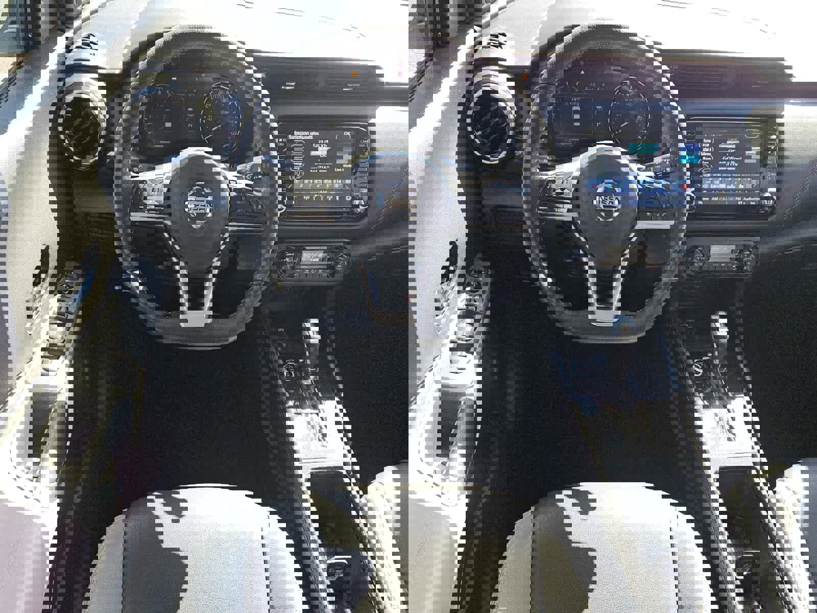 Used 2021 Nissan Kicks SR w/ SR Premium Package image 5