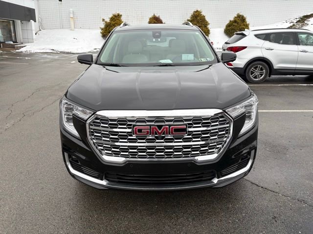 Used 2022 GMC Terrain Denali w/ Denali Premium Package image 8