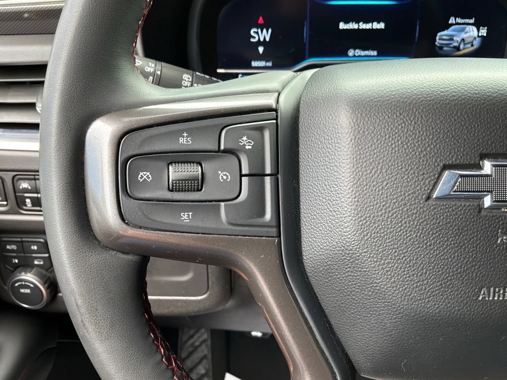Used 2023 Chevrolet Suburban RST AWD/4WD image 17