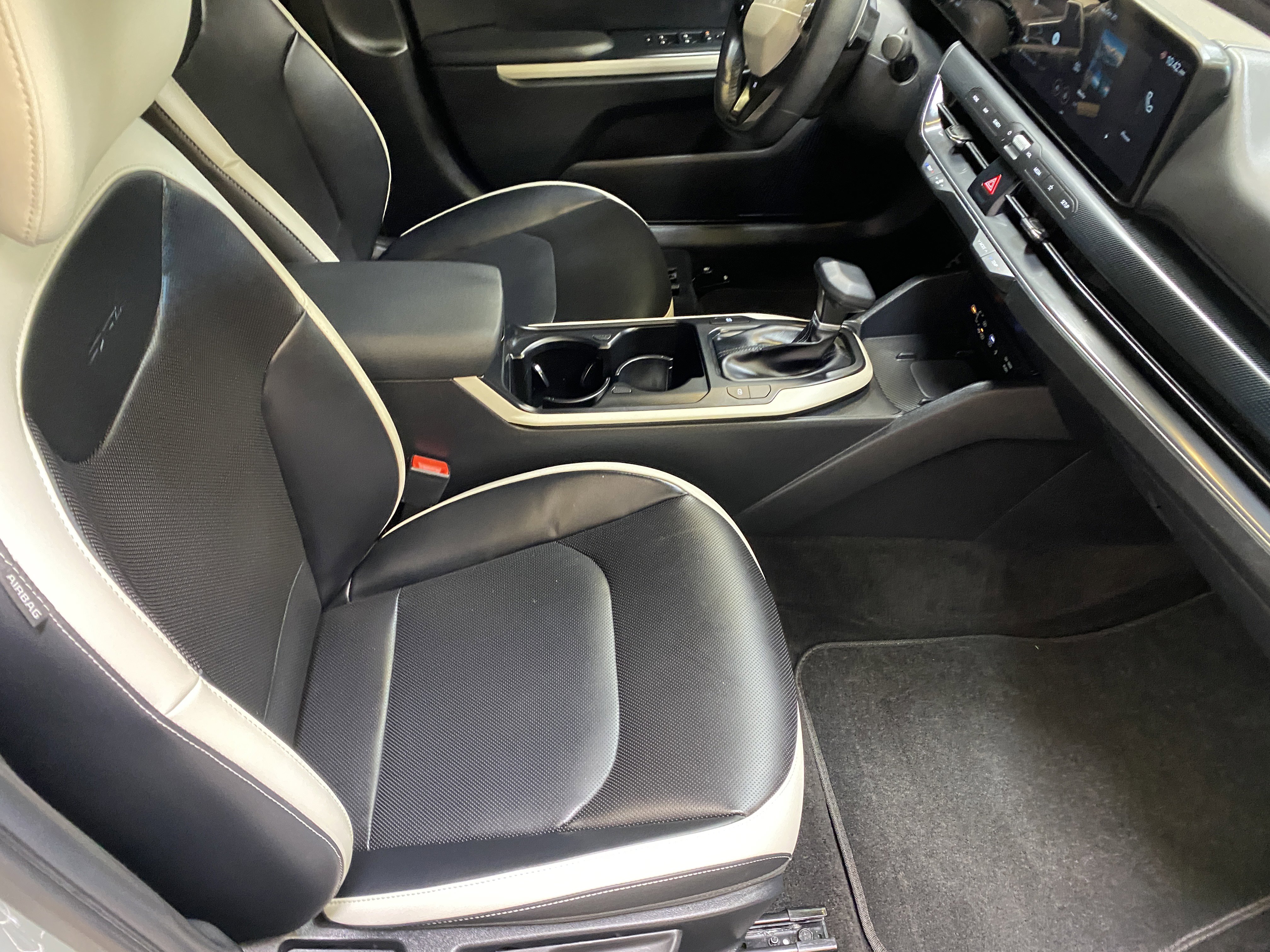 Used 2025 Kia K4 GT-Line Turbo image 25