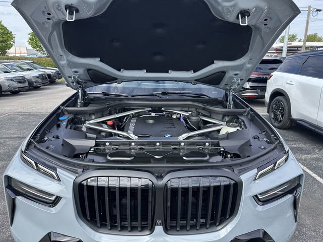 New 2026 BMW X7 xDrive40i w/ M Sport Package image 11