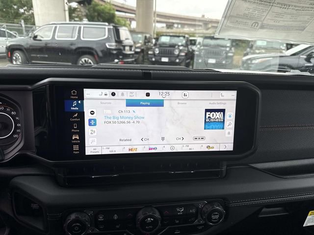 New 2025 Jeep Wrangler Unlimited Rubicon w/ Steel Bumper Group image 12