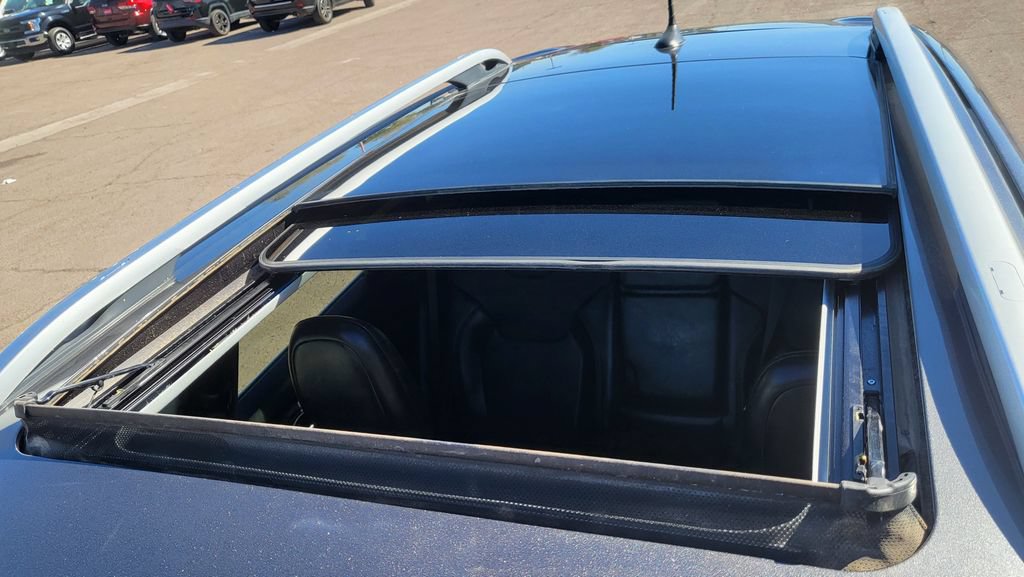 Used 2019 Jeep Cherokee Limited FWD image 42