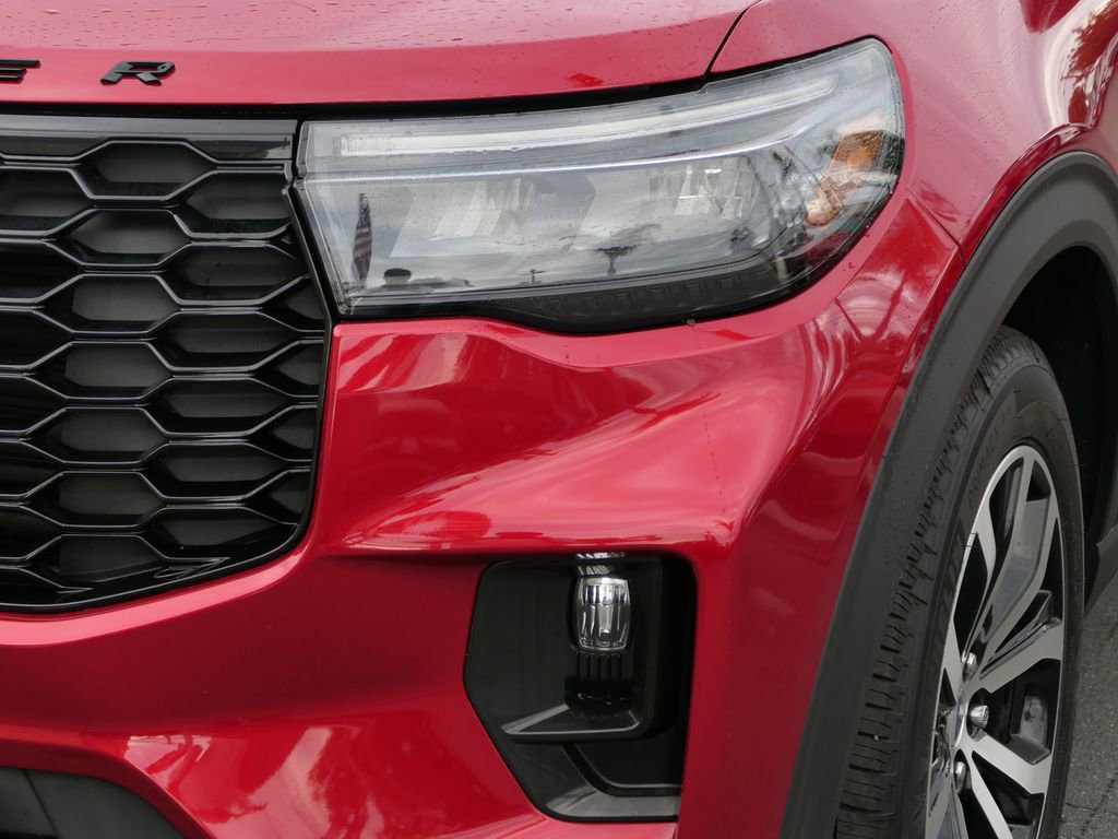 Used 2025 Ford Explorer ST-Line w/ Premium Package image 10