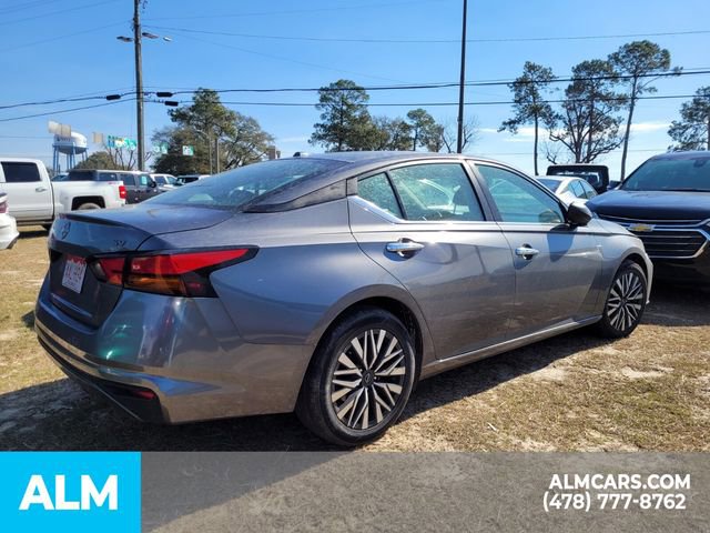Used 2024 Nissan Altima 2.5 SV image 12