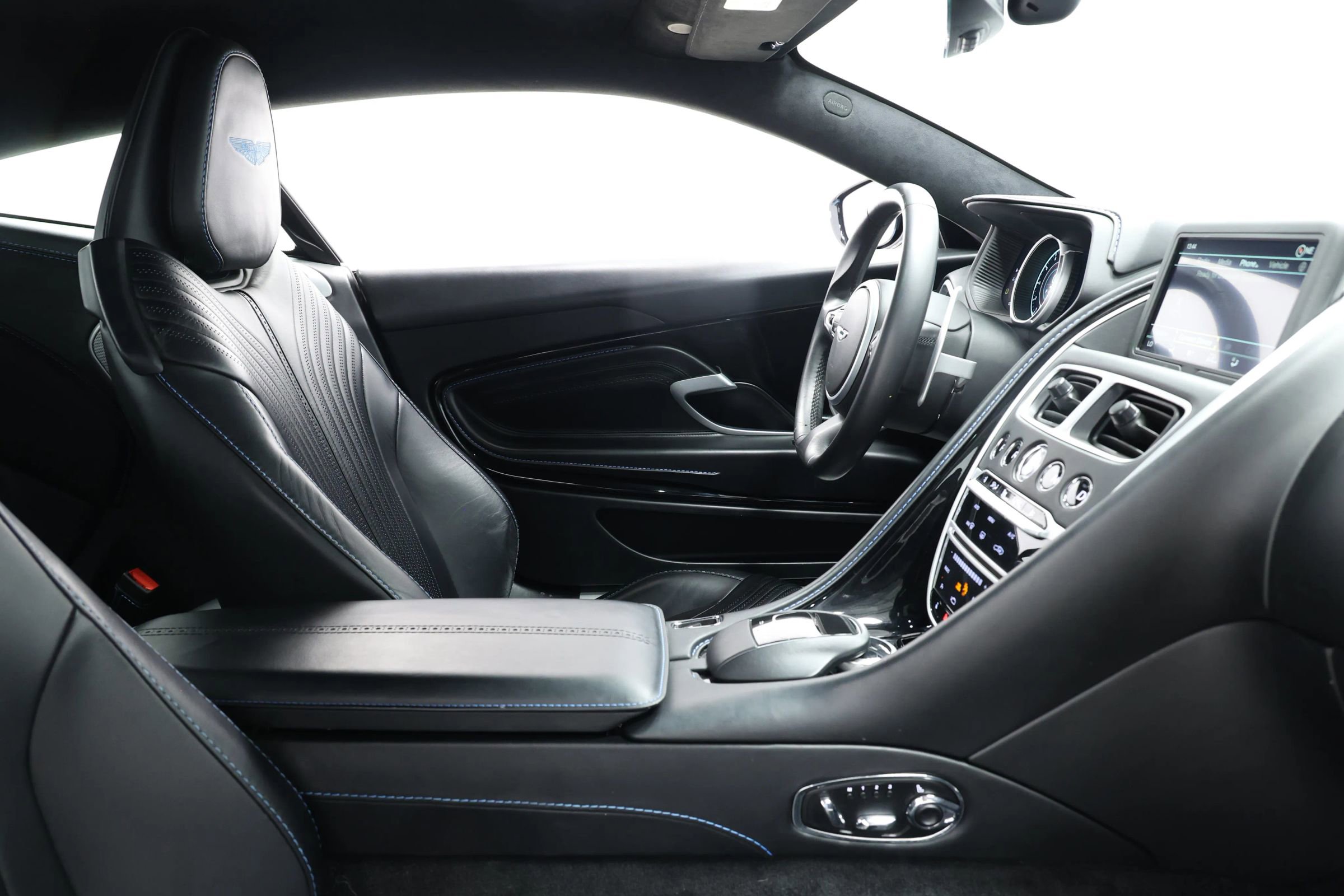 Used 2018 Aston Martin DB11 V12 image 85