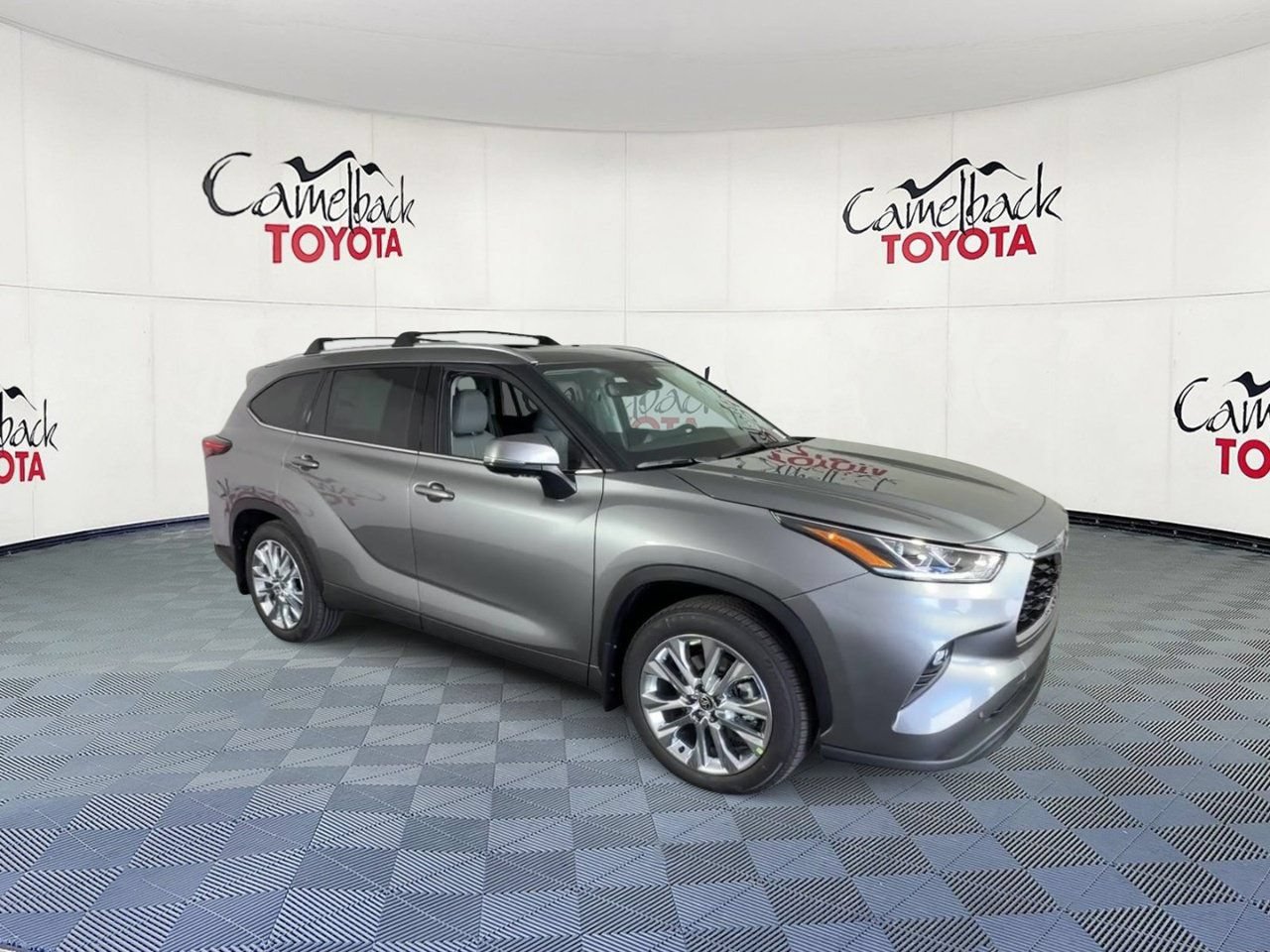 New 2026 Toyota Highlander Limited AWD/4WD image 5