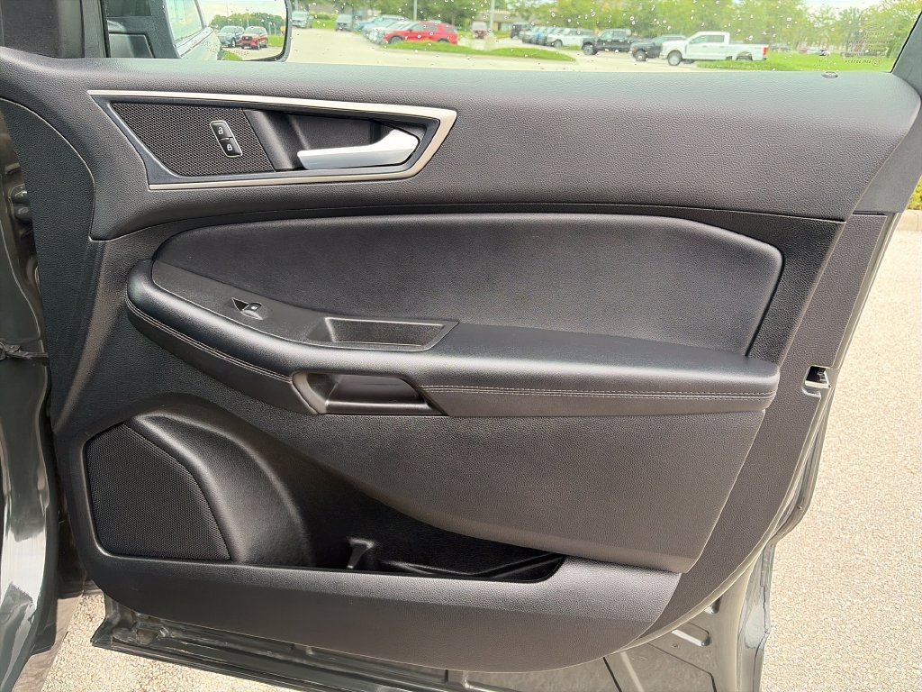Used 2024 Ford Edge SEL w/ Convenience Package AWD/4WD image 9