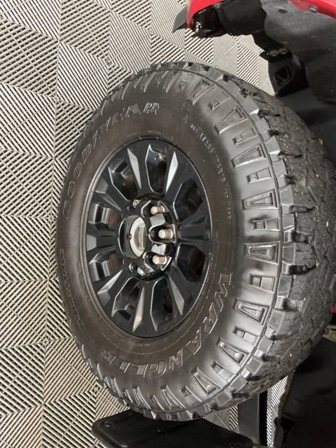 Used 2021 Ford F350 Lariat w/ Tremor Off-Road Package AWD/4WD image 31