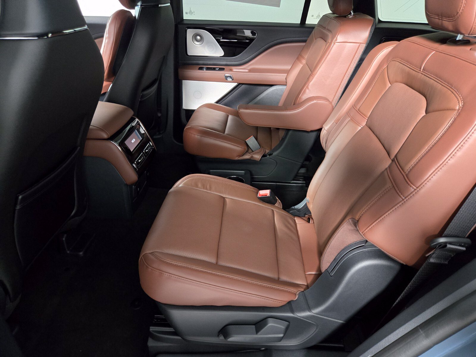 New 2026 Lincoln Aviator Reserve AWD/4WD image 14