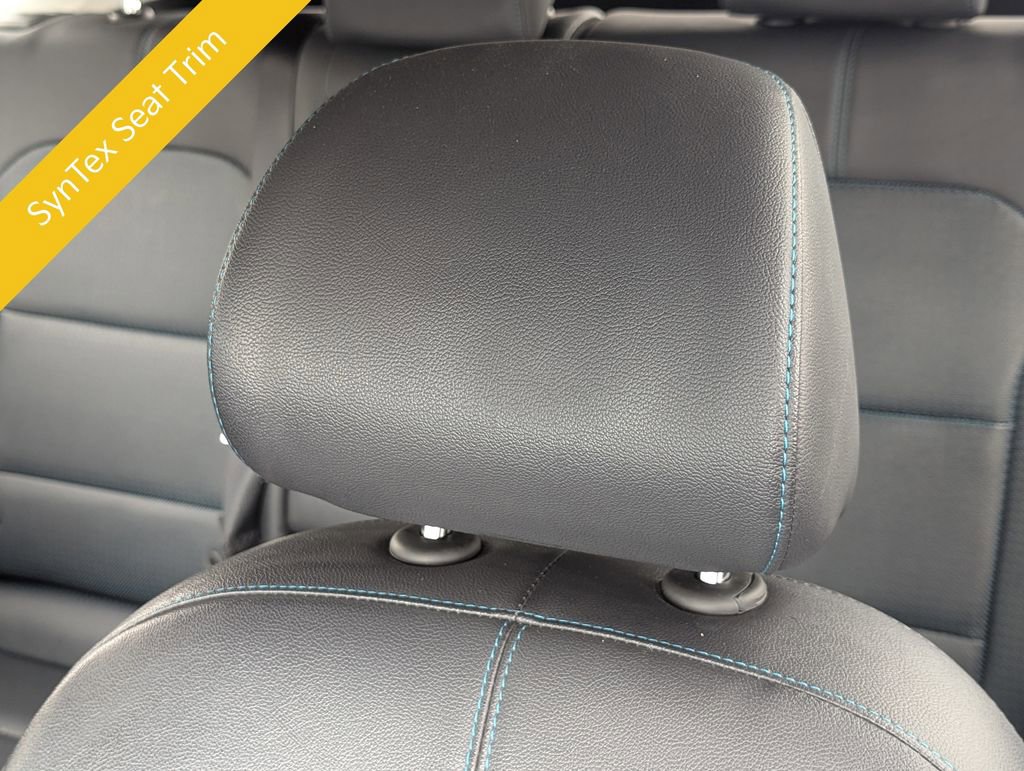 Used 2022 Kia Niro EX Premium w/ Cold Weather Package FWD image 17