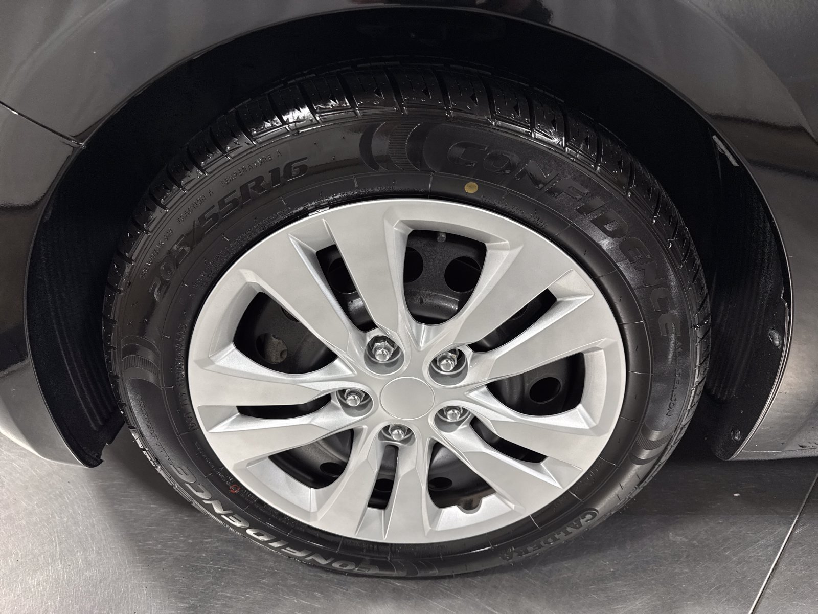 Used 2016 Kia Forte LX FWD image 2