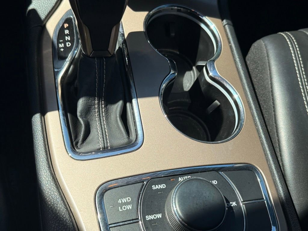 Used 2016 Jeep Grand Cherokee Limited image 18