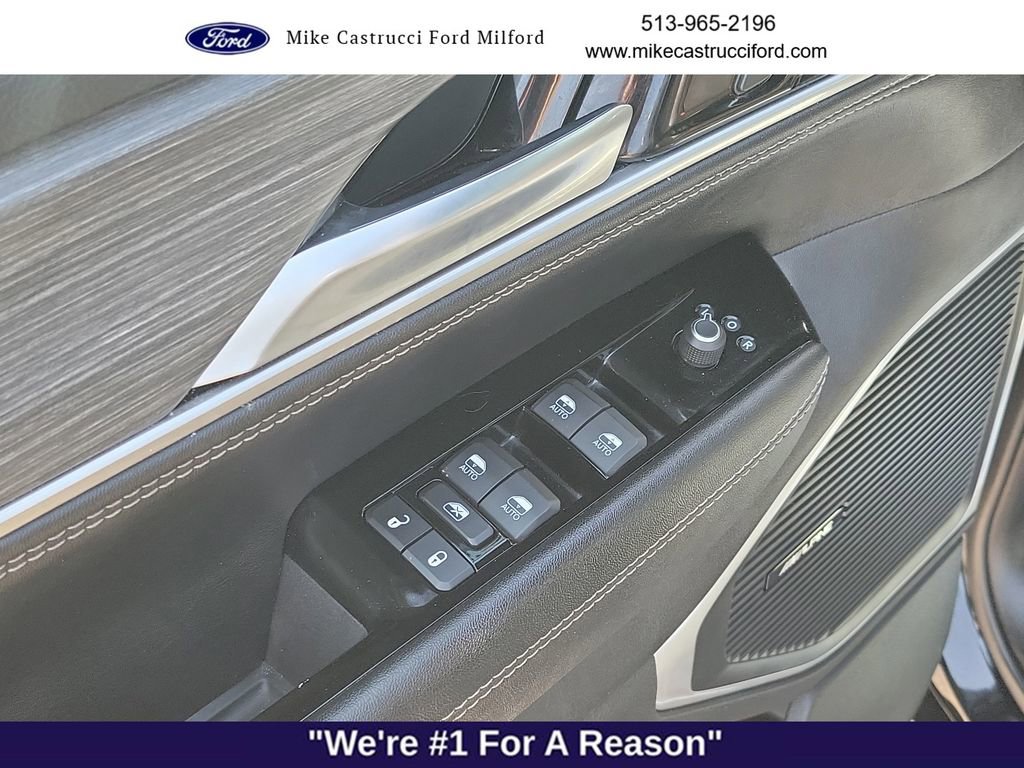 Used 2024 Jeep Wagoneer L Series III w/ Flexible Seating Group AWD/4WD image 22