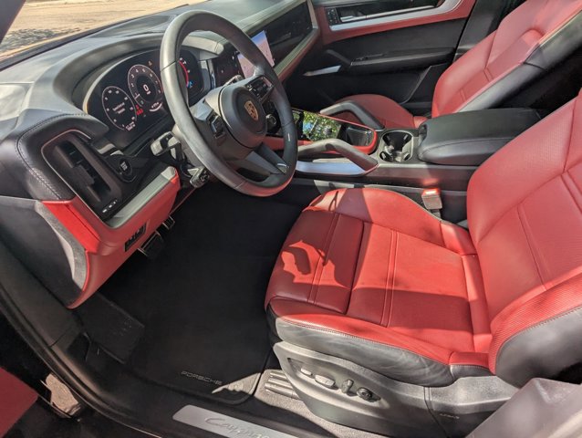 Used 2024 Porsche Cayenne S image 12