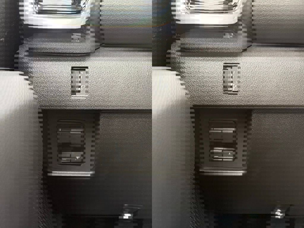 New 2026 GMC Canyon Elevation w/ Convenience Package image 13