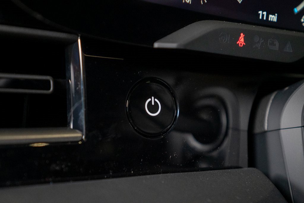 New 2026 Porsche Taycan image 27