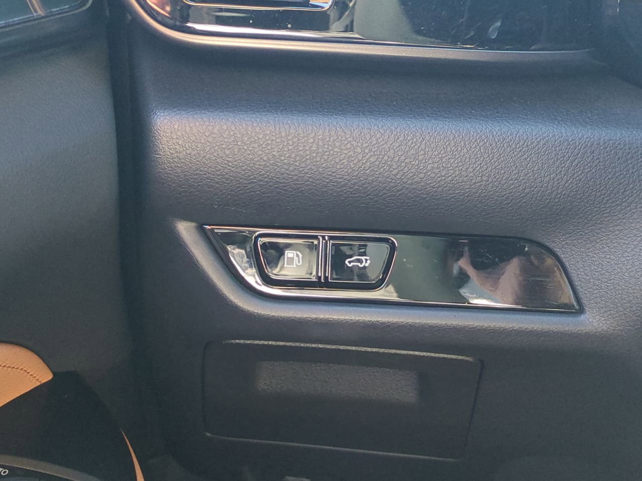 Certified 2024 Lexus NX 350h AWD w/ Premium Package image 21